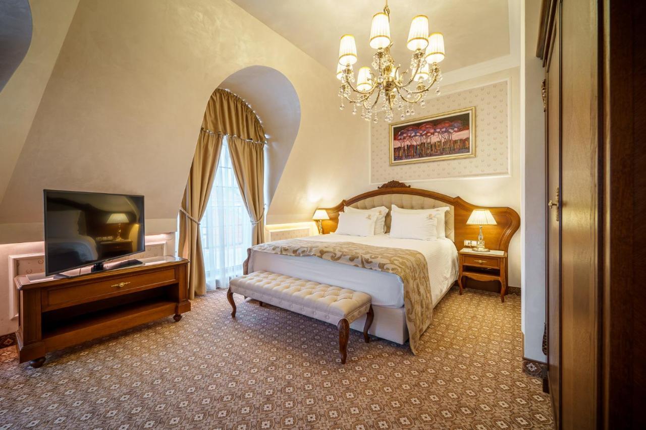 Residence City Garden - Certificate Of Excellence Top 10 Best Five-Stars City Hotels For 2024 Awarded By Htif بلوفديف المظهر الخارجي الصورة